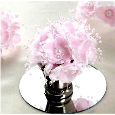 Décoration de Salle de Mariage  - Bouquet de fleurs en tissu rose et perles : illustration