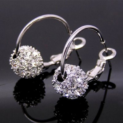 Bijoux de Mariage  - Boucles d'oreille anneau rhodié ton argent cristal ... : illustration