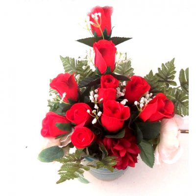 Mariage thme casino poker Las Vgas  - 10 roses artificielles rouges en soie : illustration