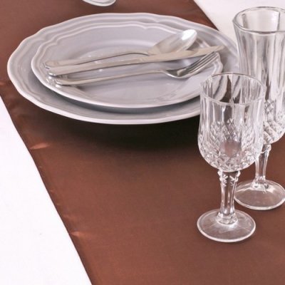 Chemins de table satin  - Chemin de table satin chocolat 2,75 m x 30 cm : illustration
