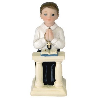 ARCHIVES  - Figurine sujet de communion garçon agenouillé : illustration