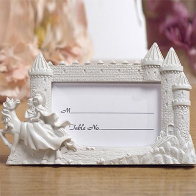 Marque-places de Baptme  - Cadre photo marque table mariage chteau de Cendrillon : illustration