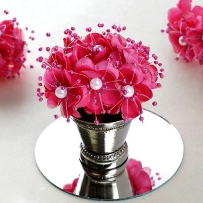 Dcoration de Baptme  - Bouquet de 6 fleurs en tissu fuchsia et perles : illustration