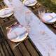 Chemin de table lin Blanc Vive les Maris Rose gold : illustration